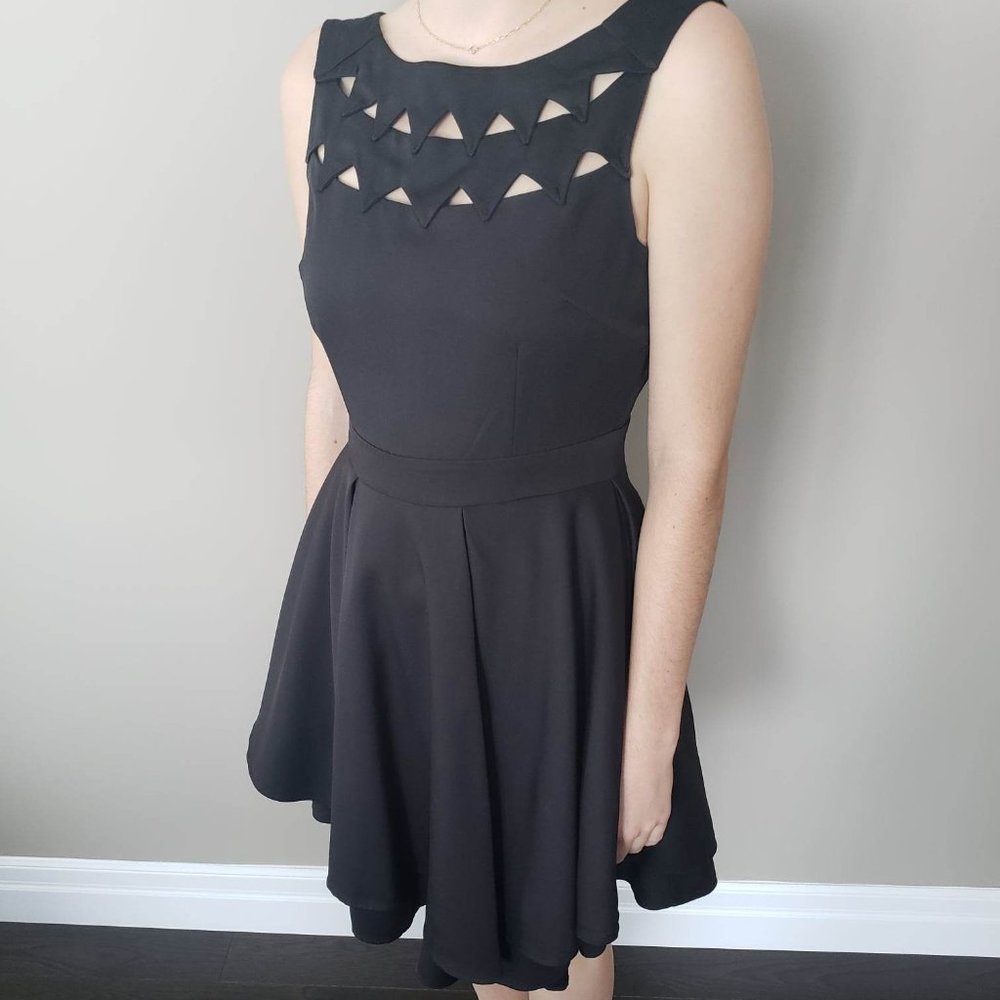 Size M Black Graduation Dress
